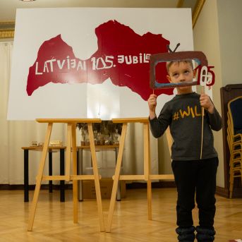 Dziesmu vakars klusinātā gaismā - 