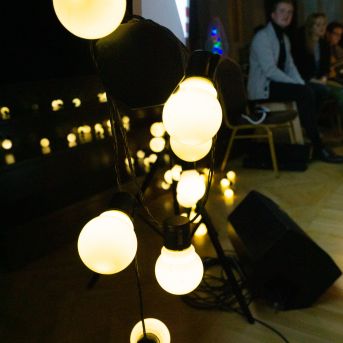 Dziesmu vakars klusinātā gaismā - 