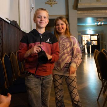 Dziesmu vakars klusinātā gaismā - 