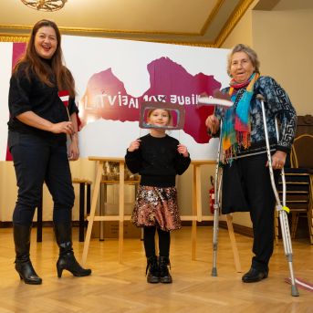 Dziesmu vakars klusinātā gaismā - 