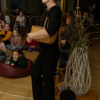 Dziesmu vakars klusinātā gaismā - 