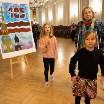 Dziesmu vakars klusinātā gaismā - 