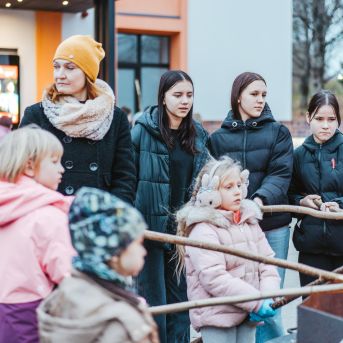 Dziesmu vakars klusinātā gaismā - 