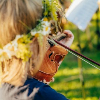 IELĪGOŠANA PIE SĒJAS OZOLA 2024 - Foto no Saulkrastu novada mājas lapas