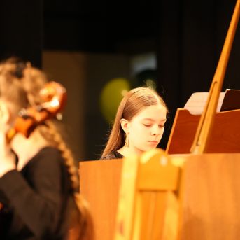 Sadraudzības koncerts ar Jūrmalas Mūzikas vidusskolu - foto Guntars Petrovics