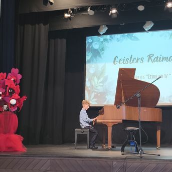 Pavasara ieskandināšanas koncertsesija 8.marts - 