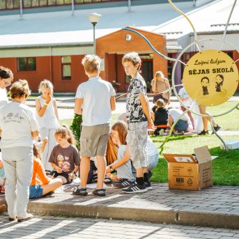 Lai top! 1. diena - Foto SMMS skolotāji un audzēkņi