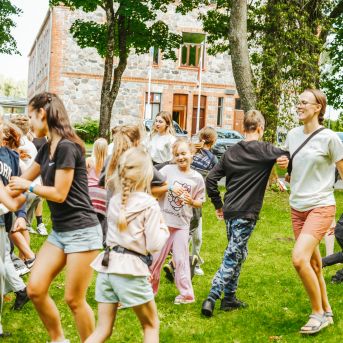 Lai top! 1. diena - Foto SMMS skolotāji un audzēkņi