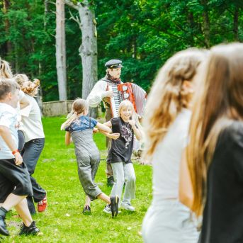 Lai top! 1. diena - Foto SMMS skolotāji un audzēkņi