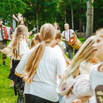 Lai top! 1. diena - Foto SMMS skolotāji un audzēkņi
