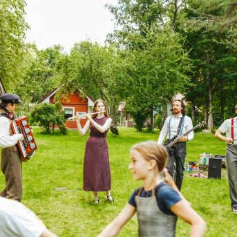 Lai top! 1. diena - Foto SMMS skolotāji un audzēkņi