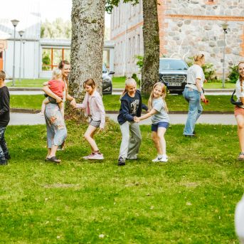 Lai top! 1. diena - Foto SMMS skolotāji un audzēkņi