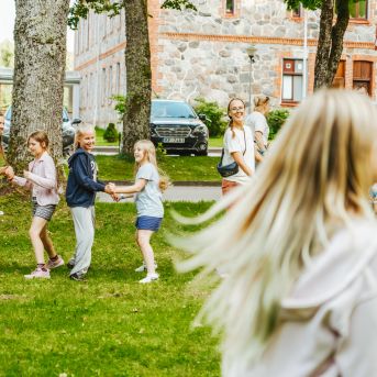 Lai top! 1. diena - Foto SMMS skolotāji un audzēkņi