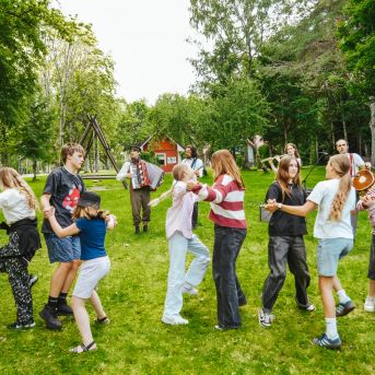 Lai top! 1. diena - Foto SMMS skolotāji un audzēkņi